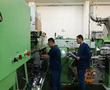 “機”智 “電”掣——湖南中煙吳忠卷煙廠卷包車間技術維修班機械電氣設備維護紀實